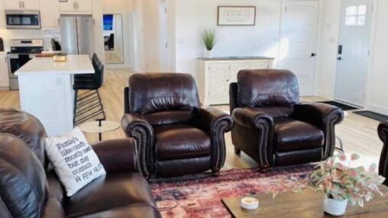 Photo of Livingroom in Prince Edward