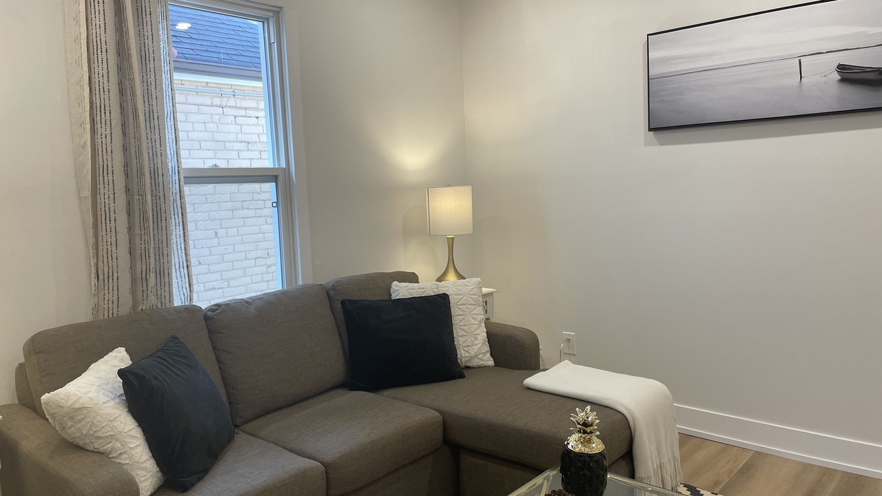 Photo of Livingroom in Woodbine Heights