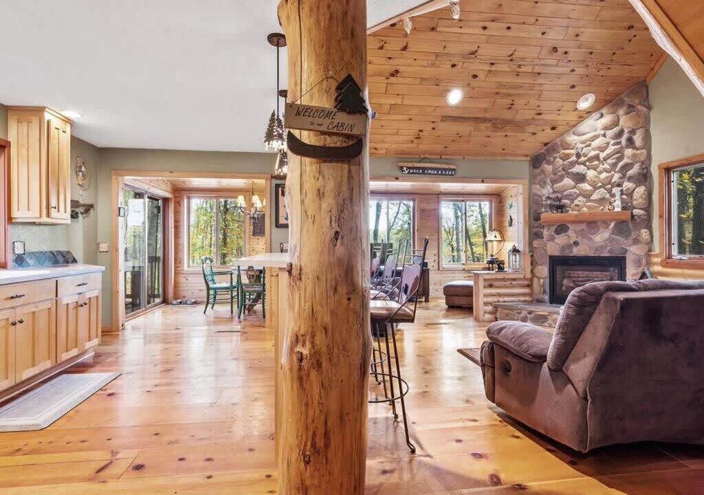 Photo of Bedroom in Crosslake