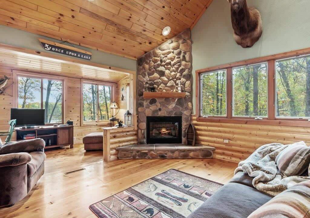 Photo of Livingroom in Crosslake