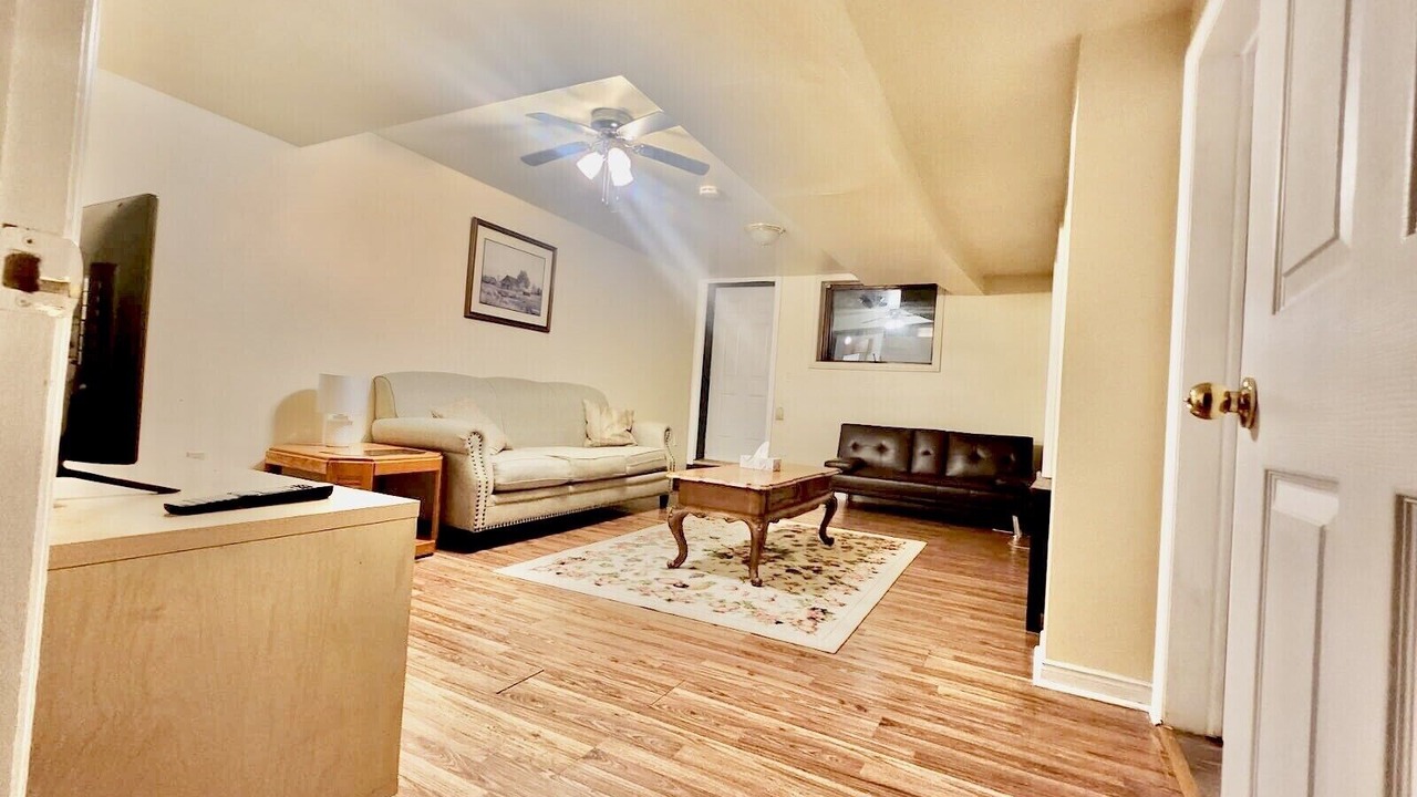 Photo of Livingroom in York Regional Municipality
