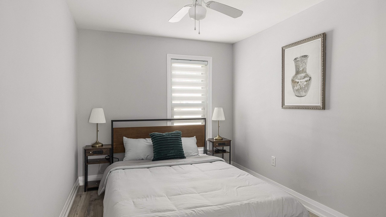 Photo of Bedroom in Lansdowne