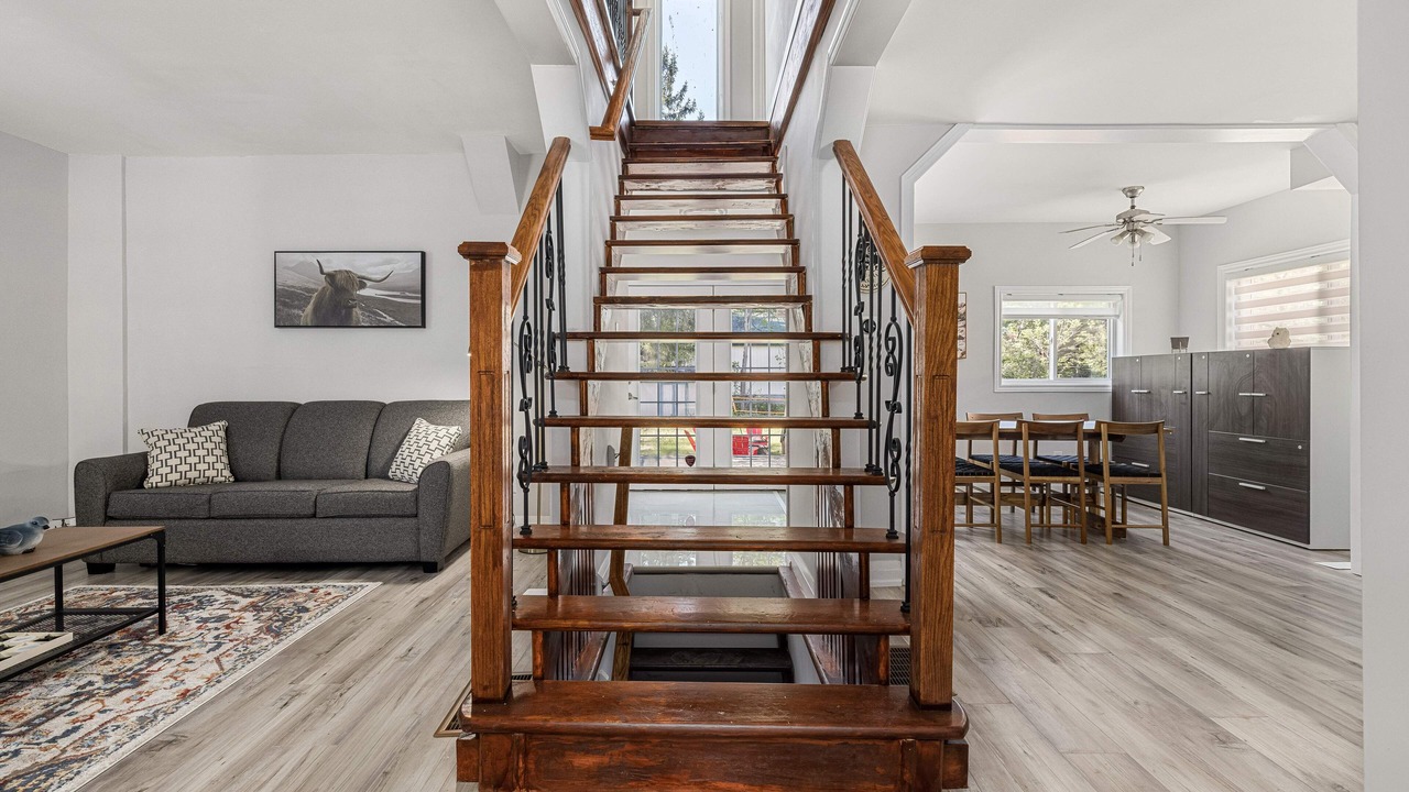 Photo of Livingroom in Lansdowne