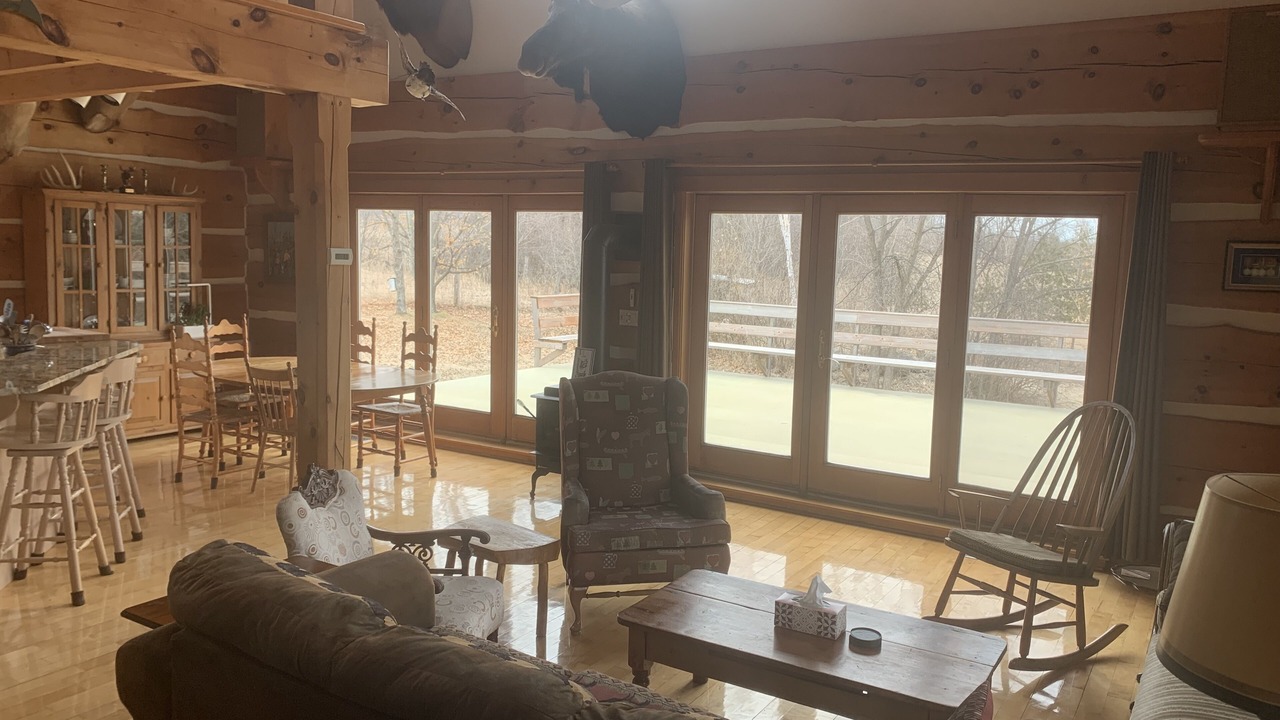 Photo of Livingroom in North Algona Wilberforce
