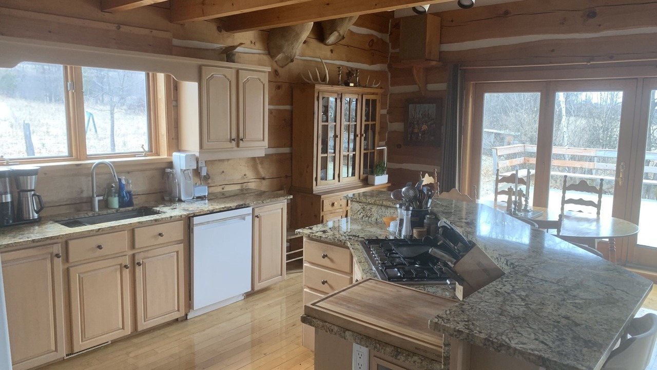 Photo of Kitchen in North Algona Wilberforce