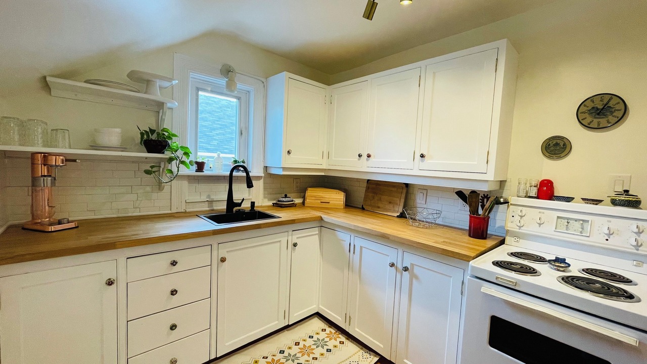 Photo of Kitchen in Cobourg