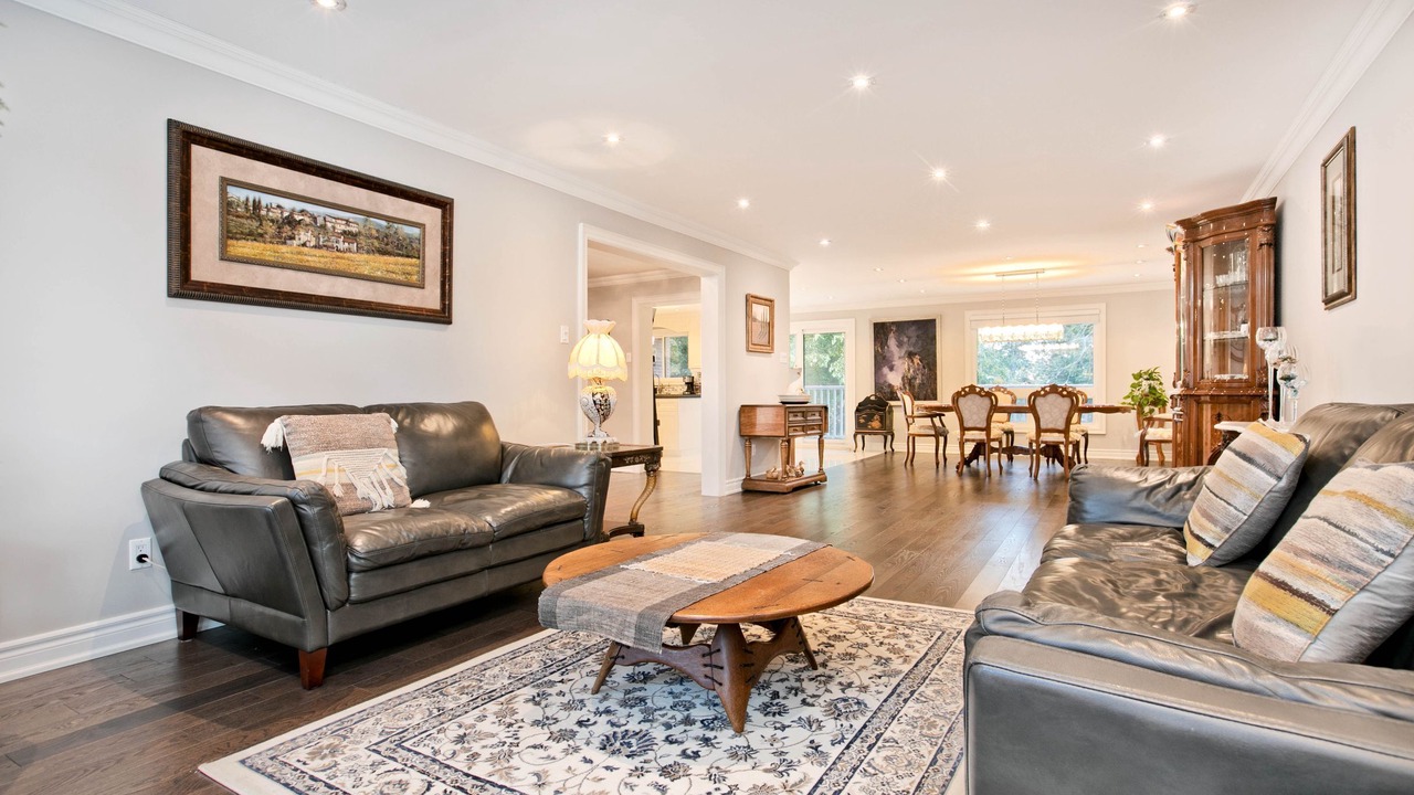 Photo of Livingroom in Hillcrest Village