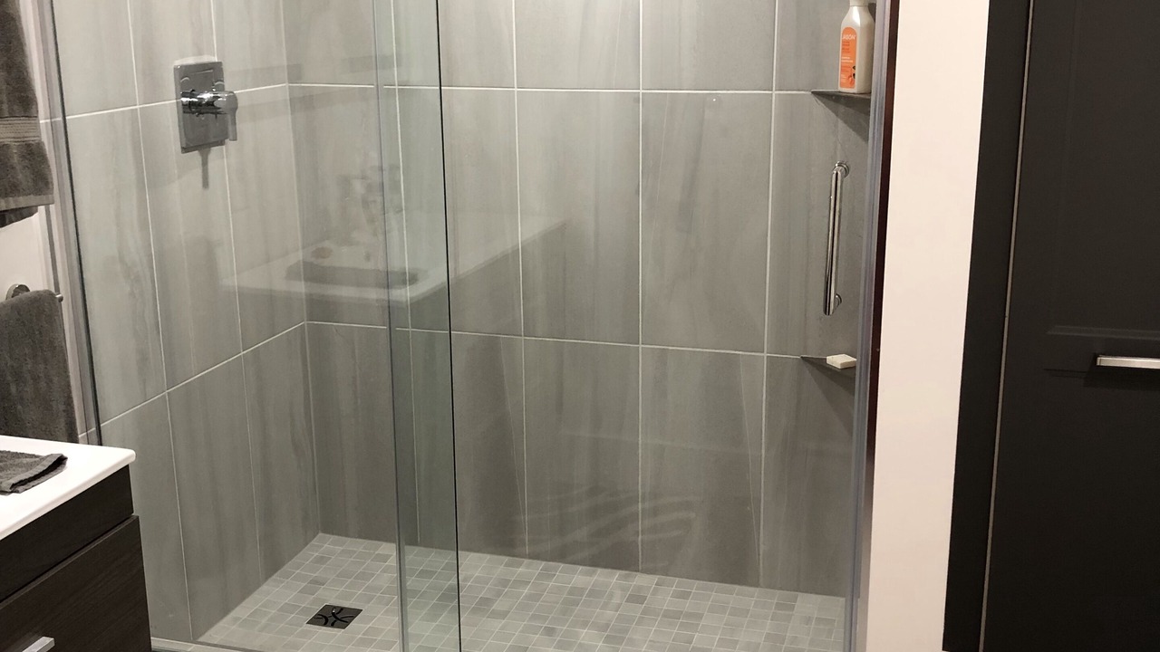 Photo of Bathroom in Mono