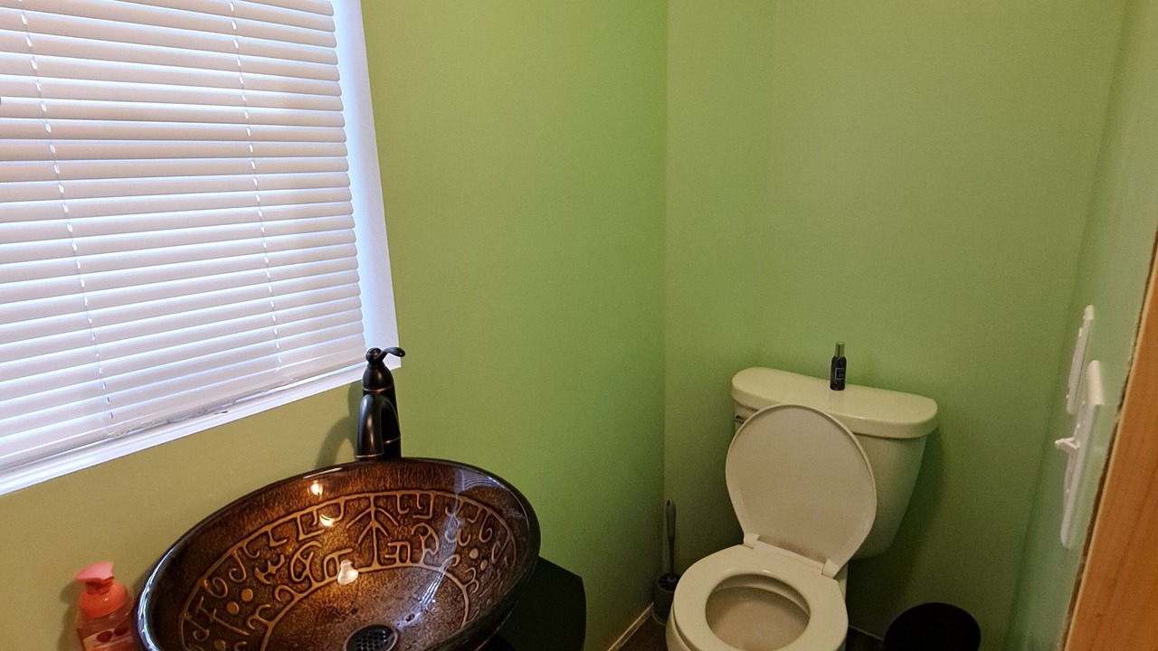 Photo of Bathroom in Motley