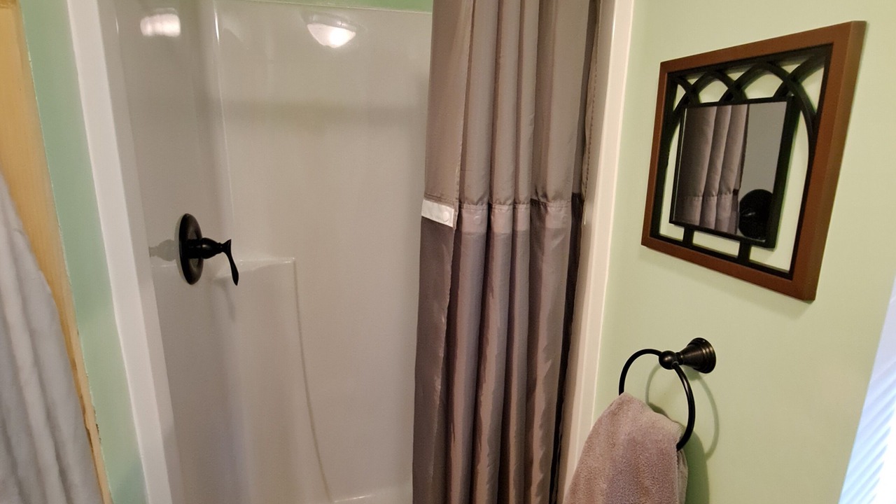 Photo of Bathroom in Motley