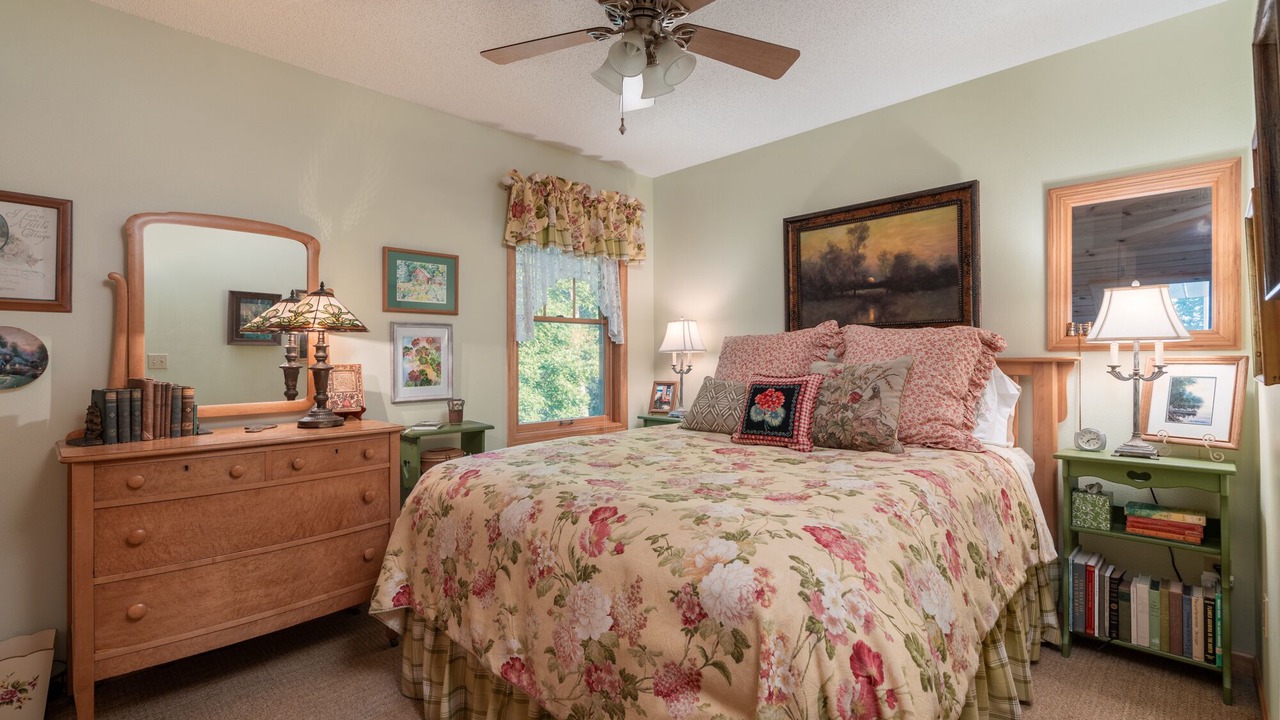 Photo of Bedroom in Spicer