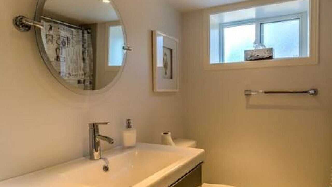Photo of Bathroom in Port Weller West