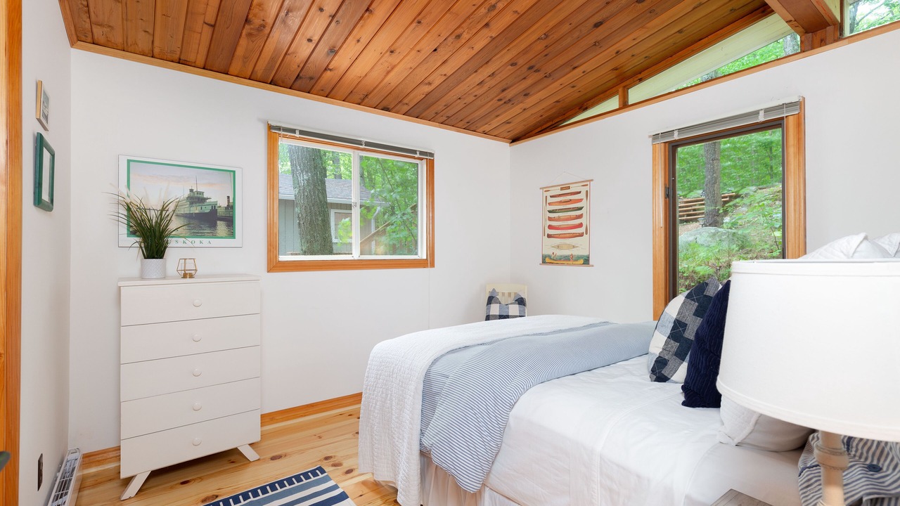 Photo of Bedroom in Bracebridge