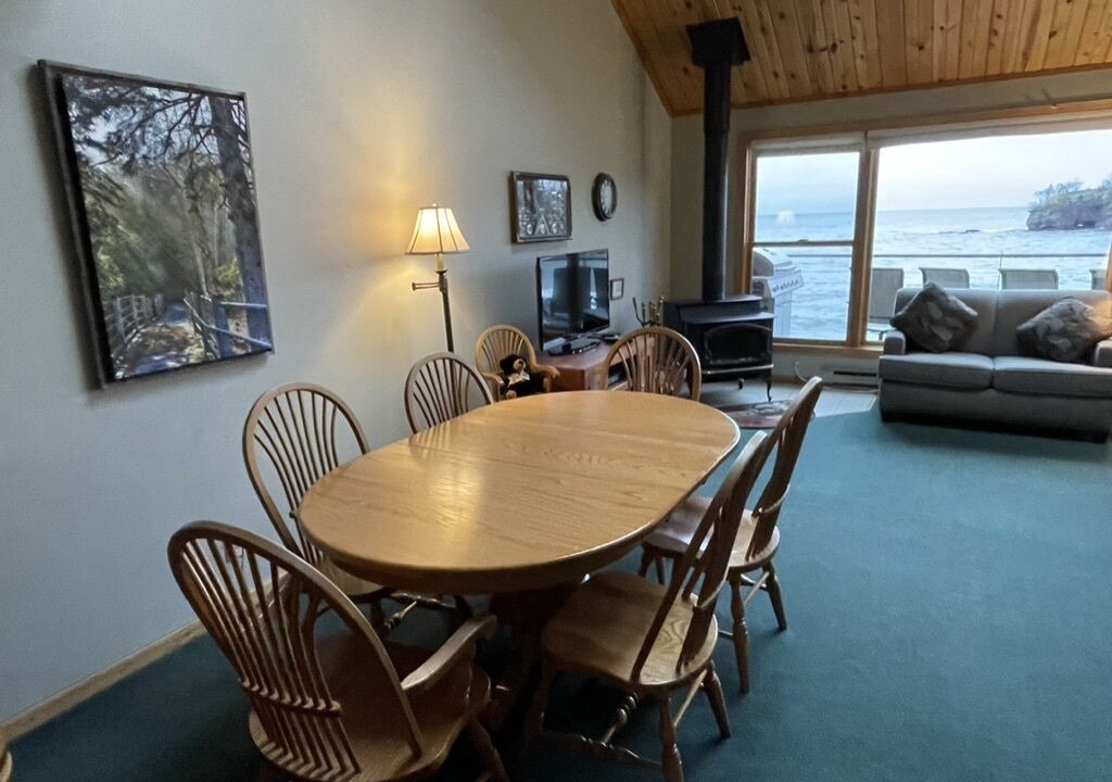 Photo of Livingroom in Two Harbors