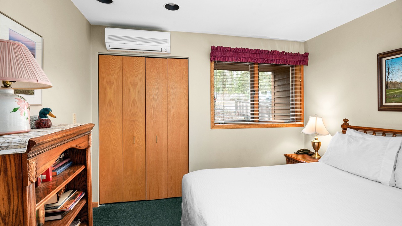 Photo of Bedroom in Two Harbors