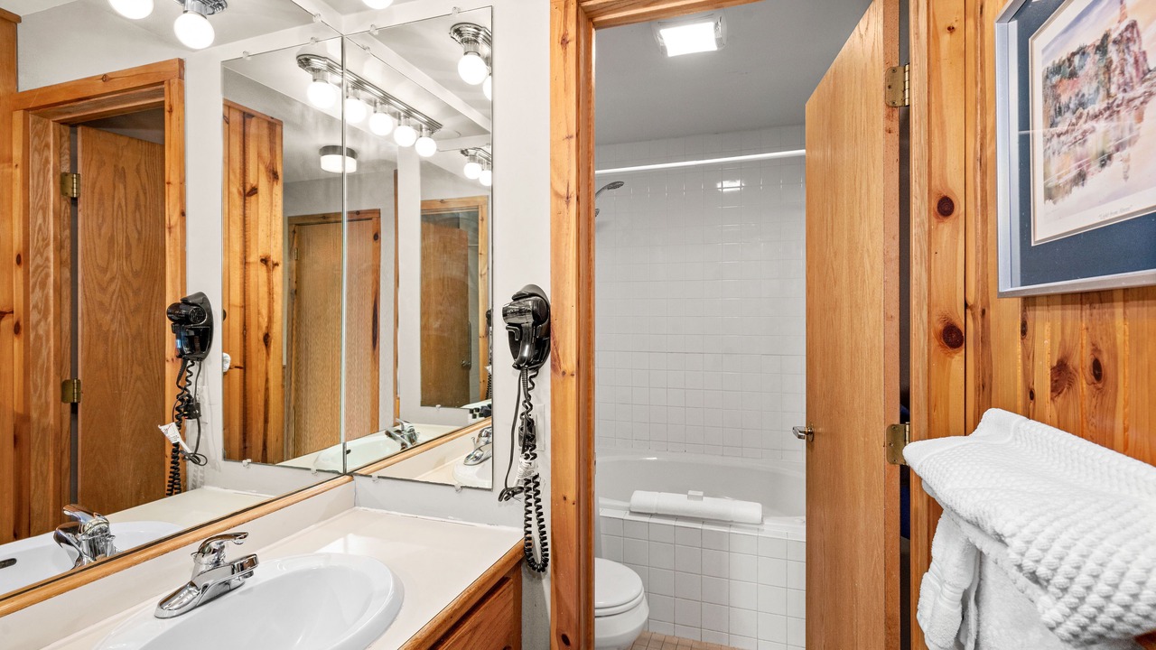 Photo of Bathroom in Two Harbors