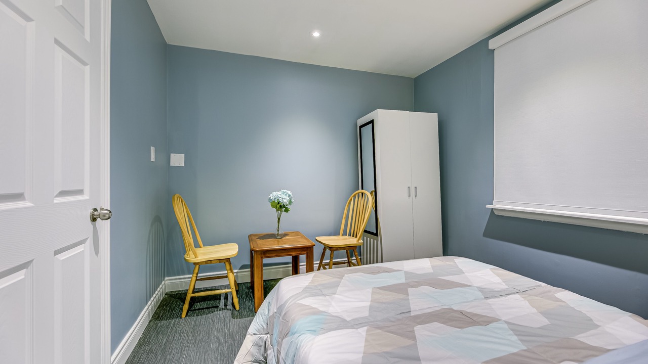 Photo of Bedroom in Lakeview