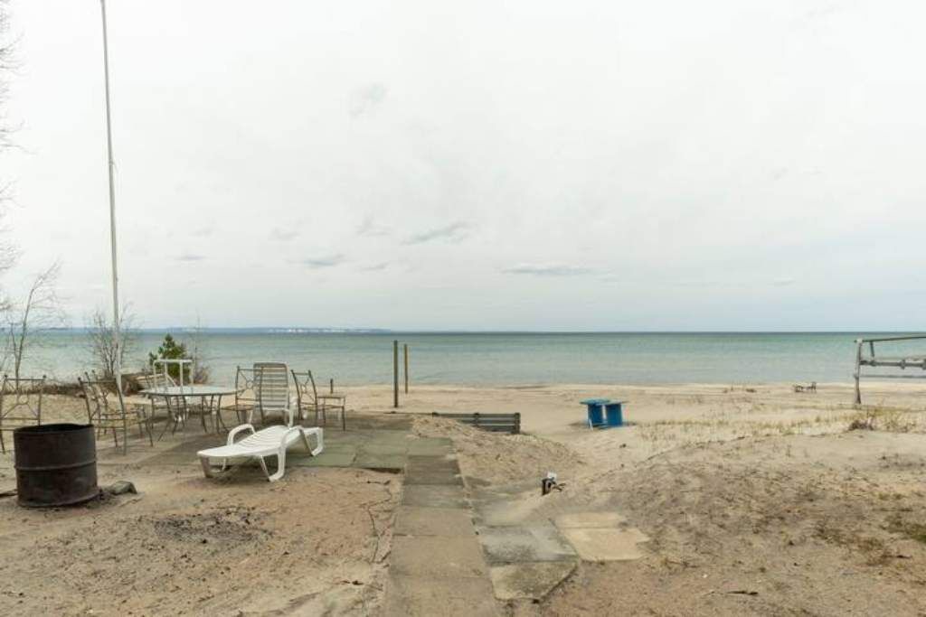 Photo of Others in Wymbolwood Beach