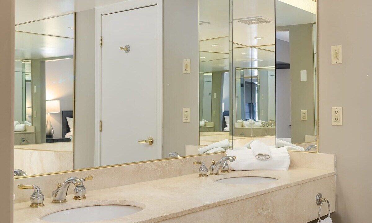 Photo of Bathroom in Oro-Medonte