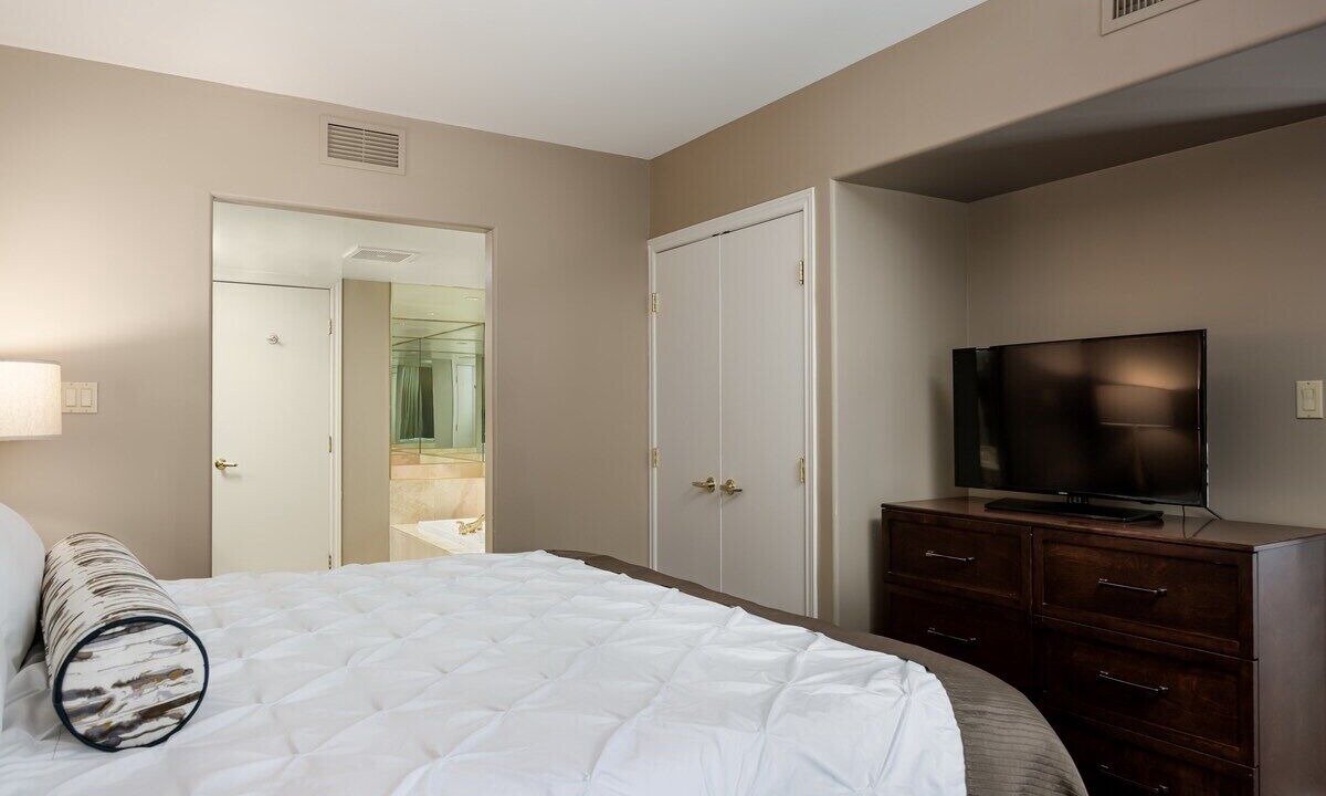 Photo of Bedroom in Oro-Medonte