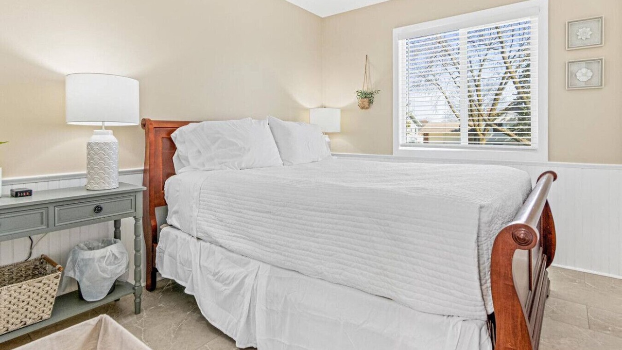Photo of Bedroom in Cottage Grove