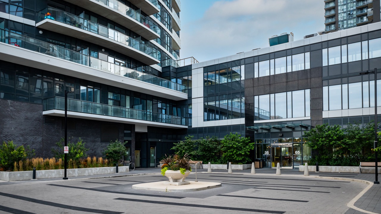 Photo of Outdoor in Hurontario