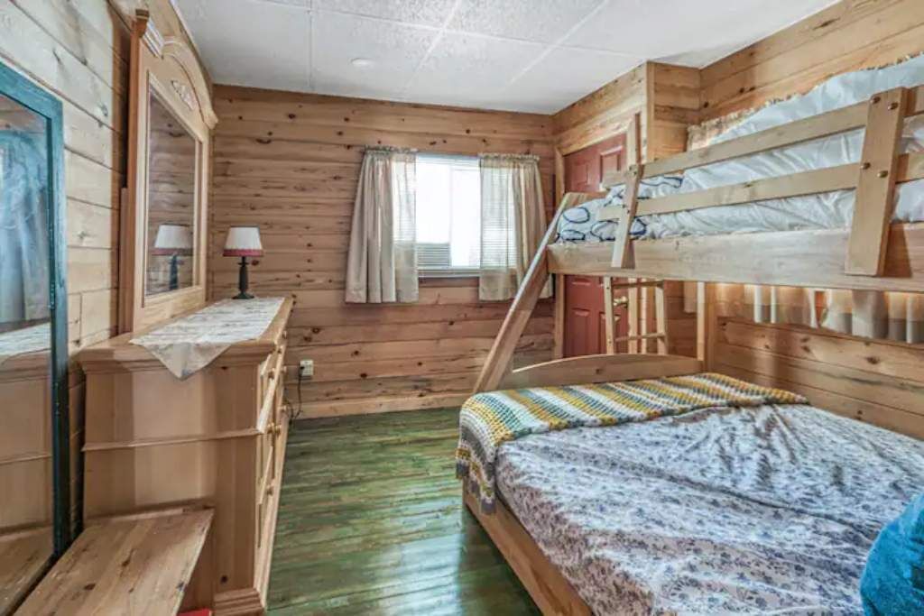 Photo of Bedroom in Byng Inlet