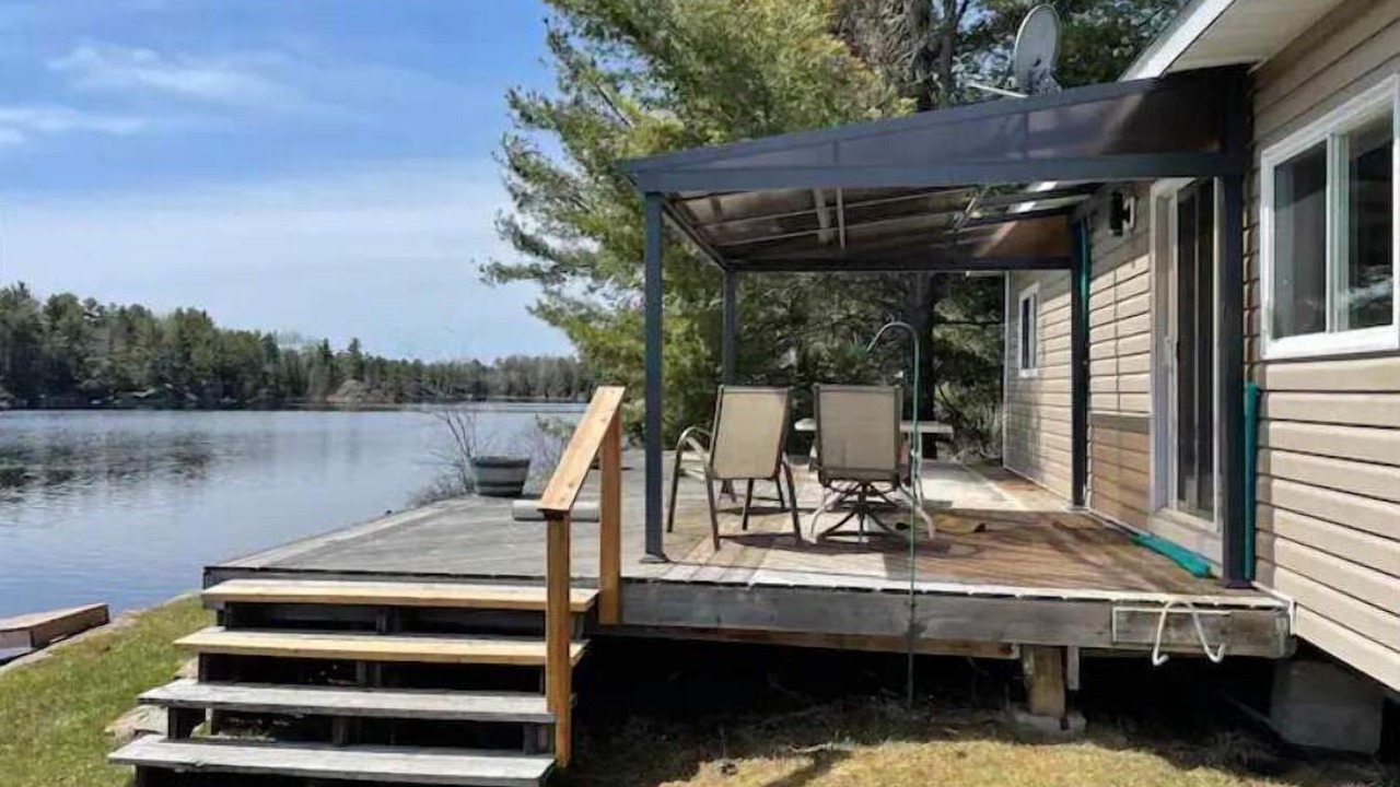 Photo of Patio Balcony in Byng Inlet