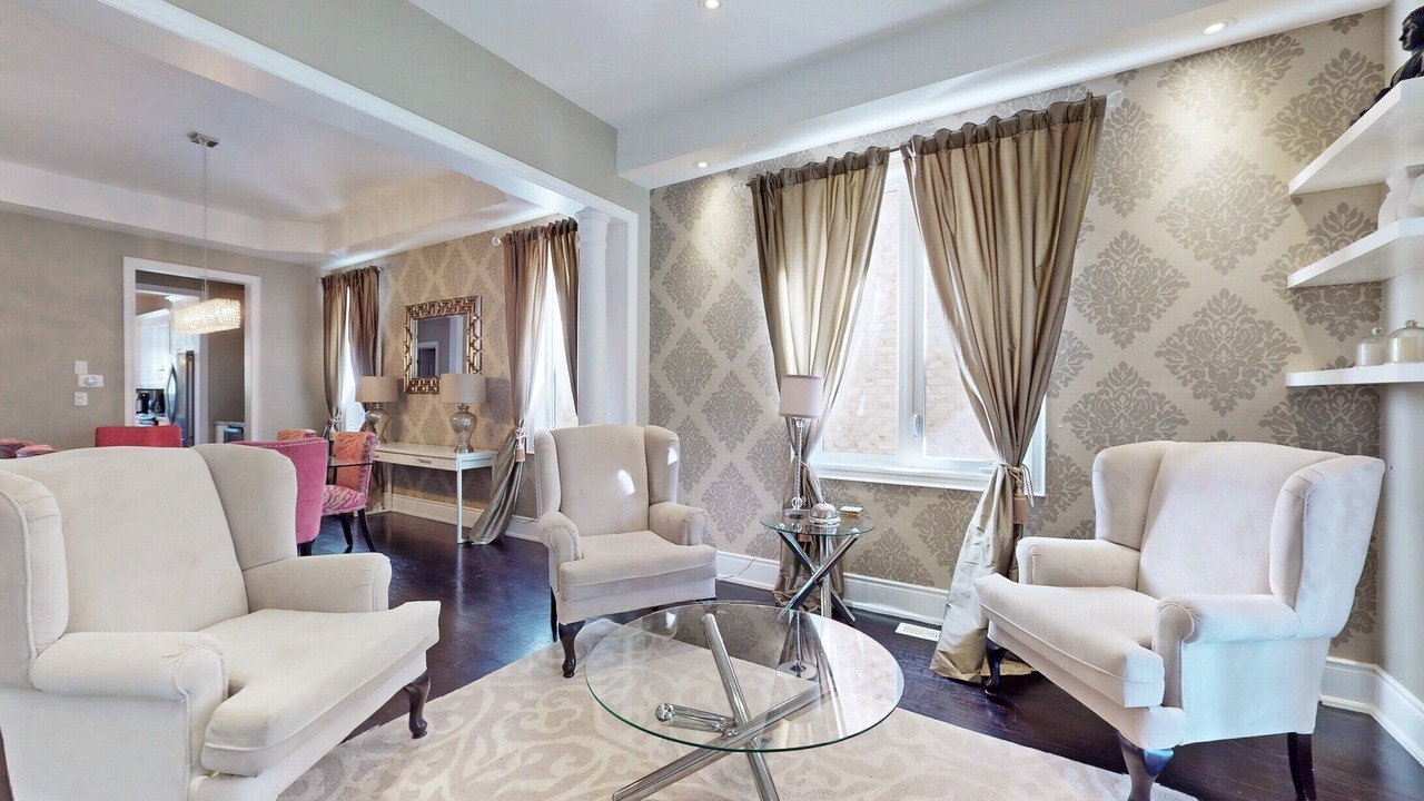 Photo of Livingroom in Pickering