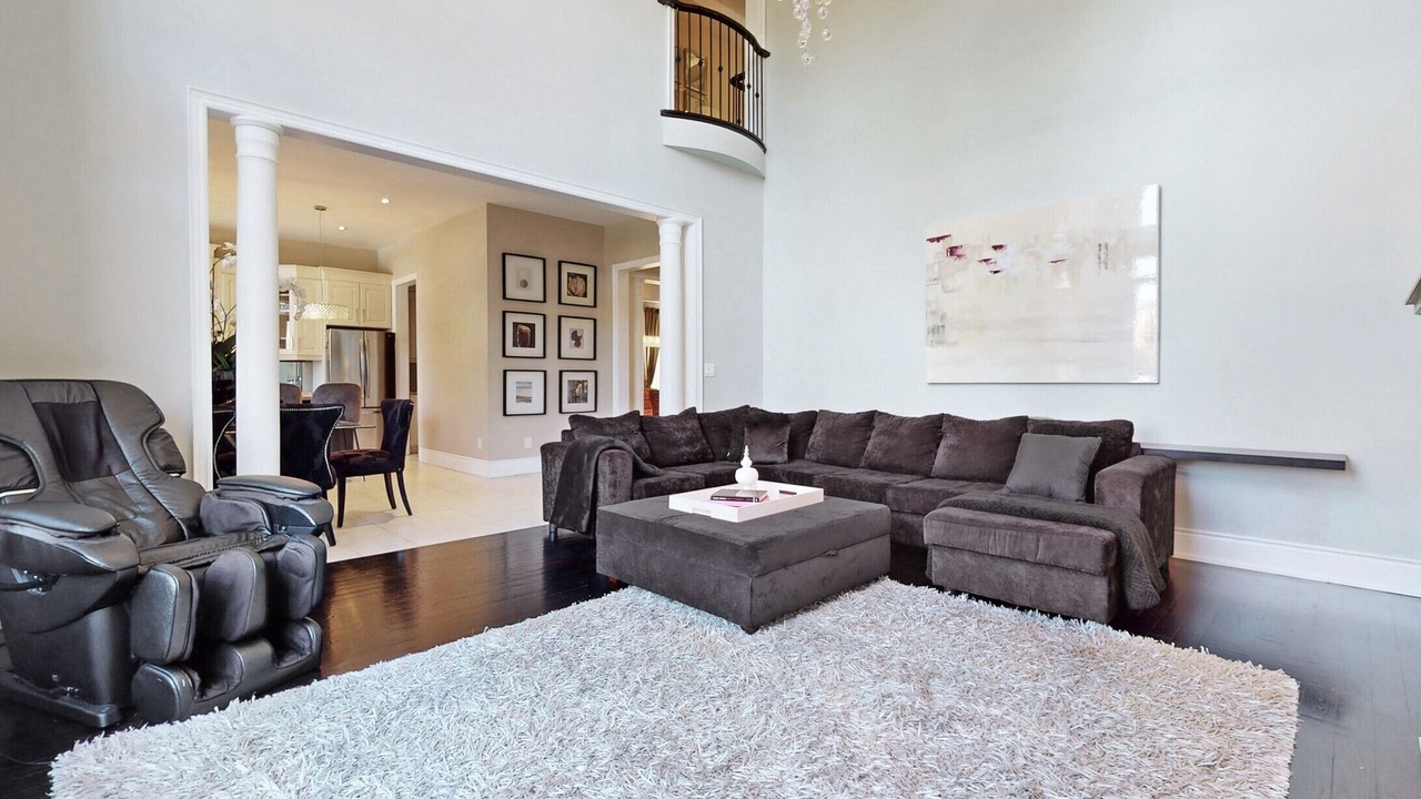 Photo of Livingroom in Pickering