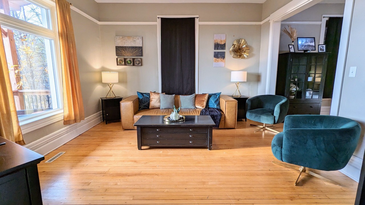 Photo of Livingroom in Downtown - Waterfront