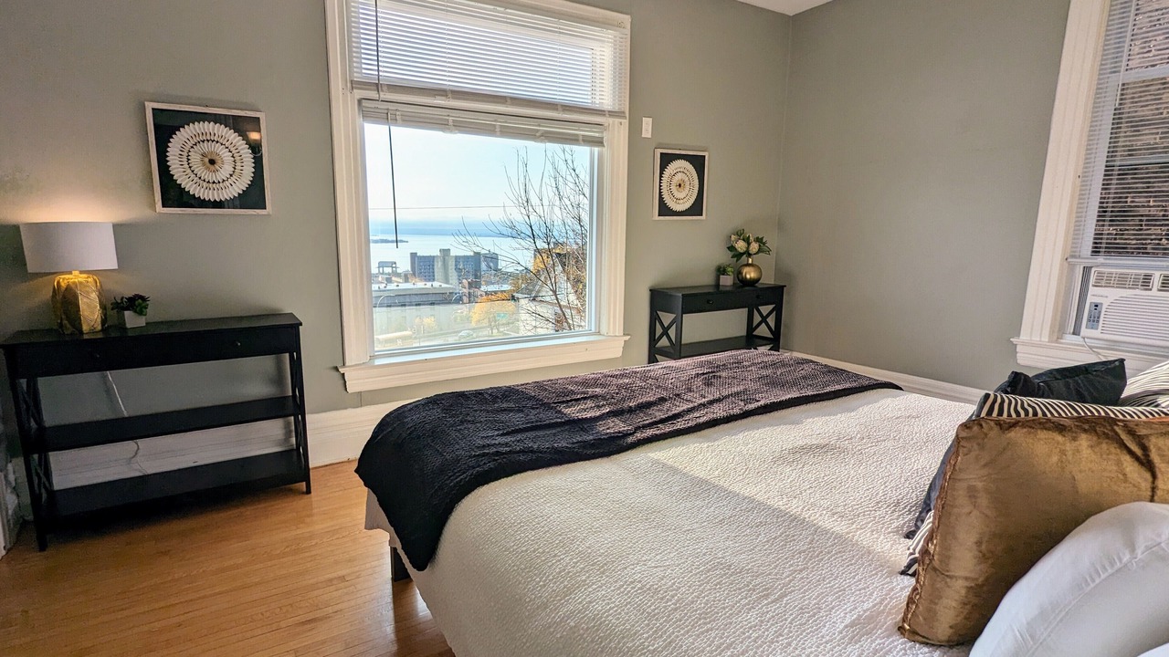 Photo of Bedroom in Downtown - Waterfront