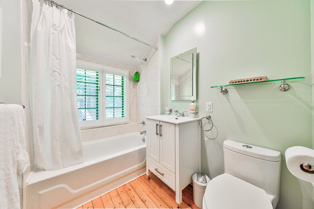 Photo of Bathroom in Scugog