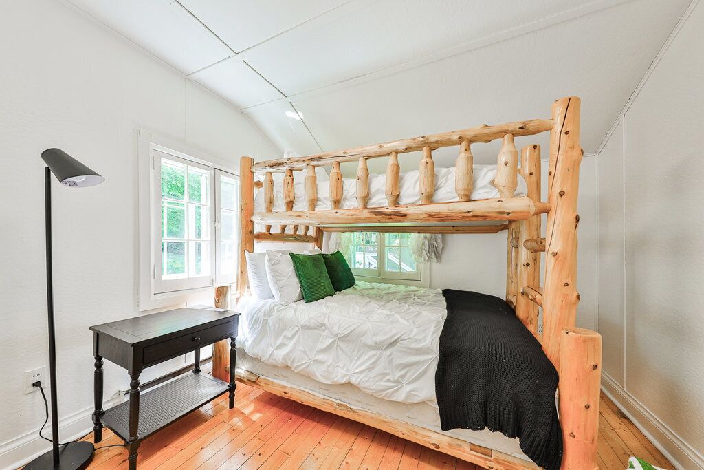 Photo of Bedroom in Scugog