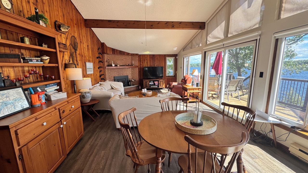 Photo of Livingroom in North Kawartha