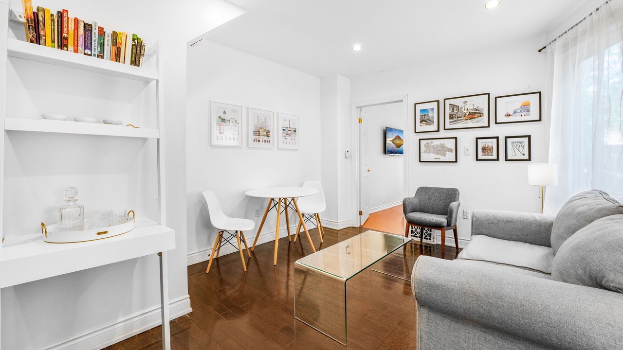 Photo of Livingroom in The Pocket