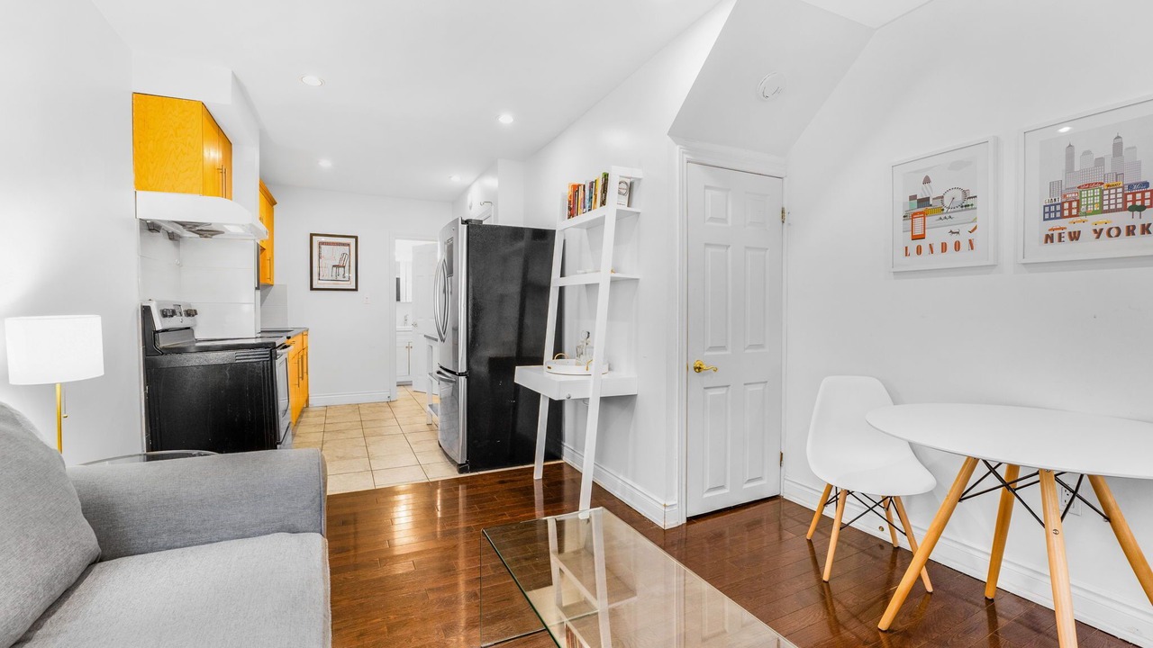 Photo of Livingroom in The Pocket