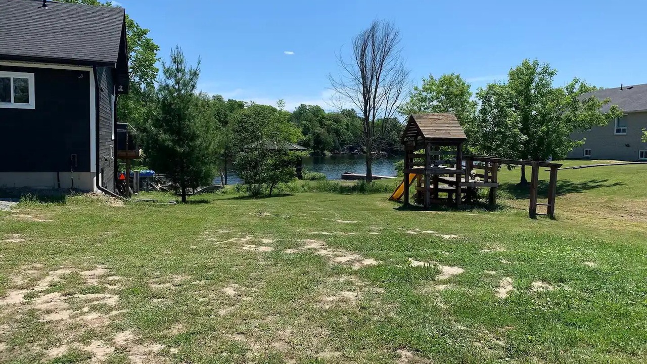 Photo of Outdoor in McKellar