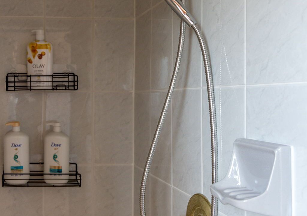Photo of Bathroom in Lakeview