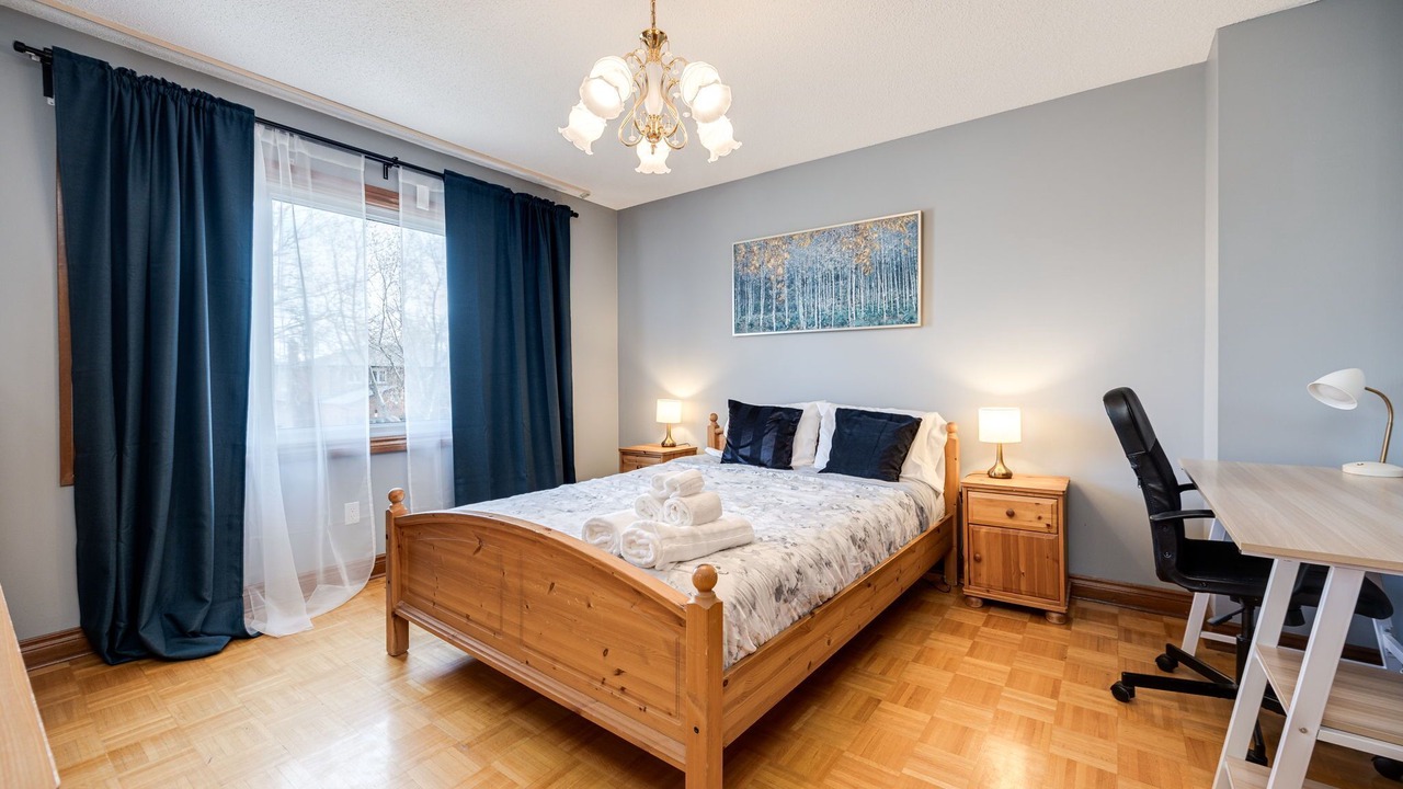 Photo of Bedroom in Lakeview