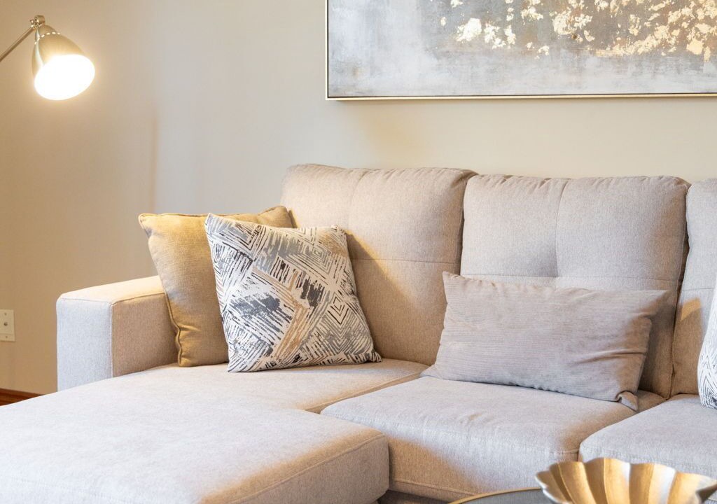Photo of Livingroom in Lakeview