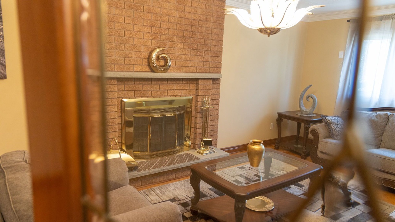 Photo of Livingroom in Lakeview