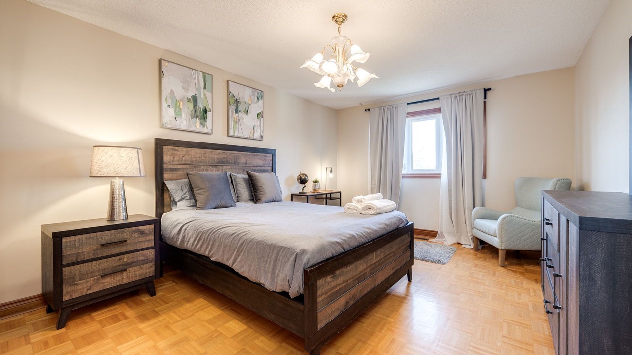 Photo of Bedroom in Lakeview