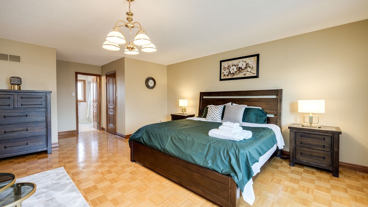 Photo of Bedroom in Lakeview