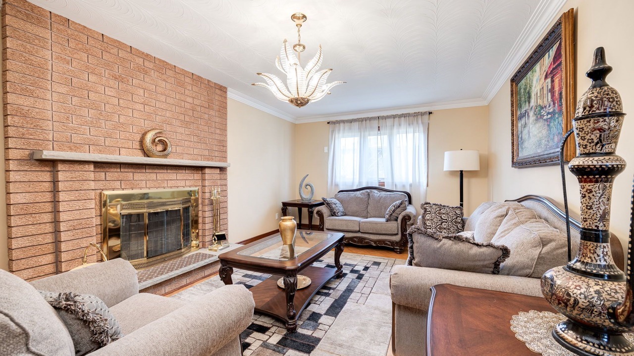 Photo of Livingroom in Lakeview