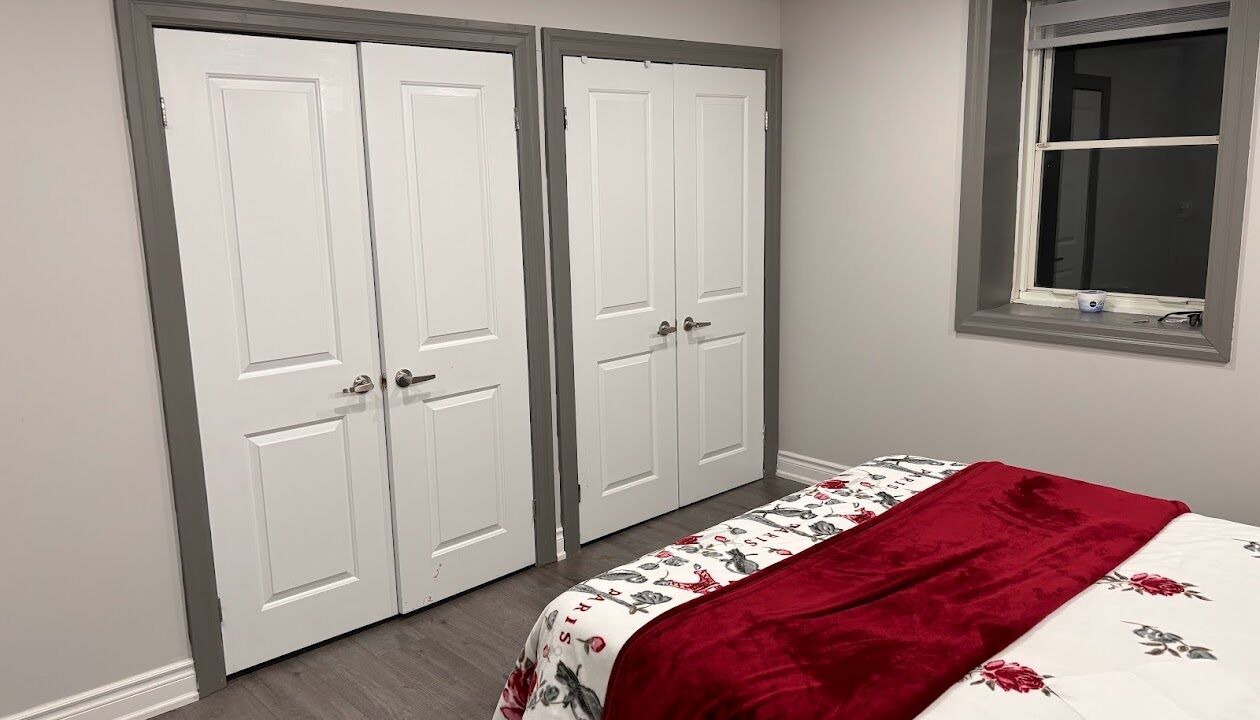 Photo of Bedroom in Mono