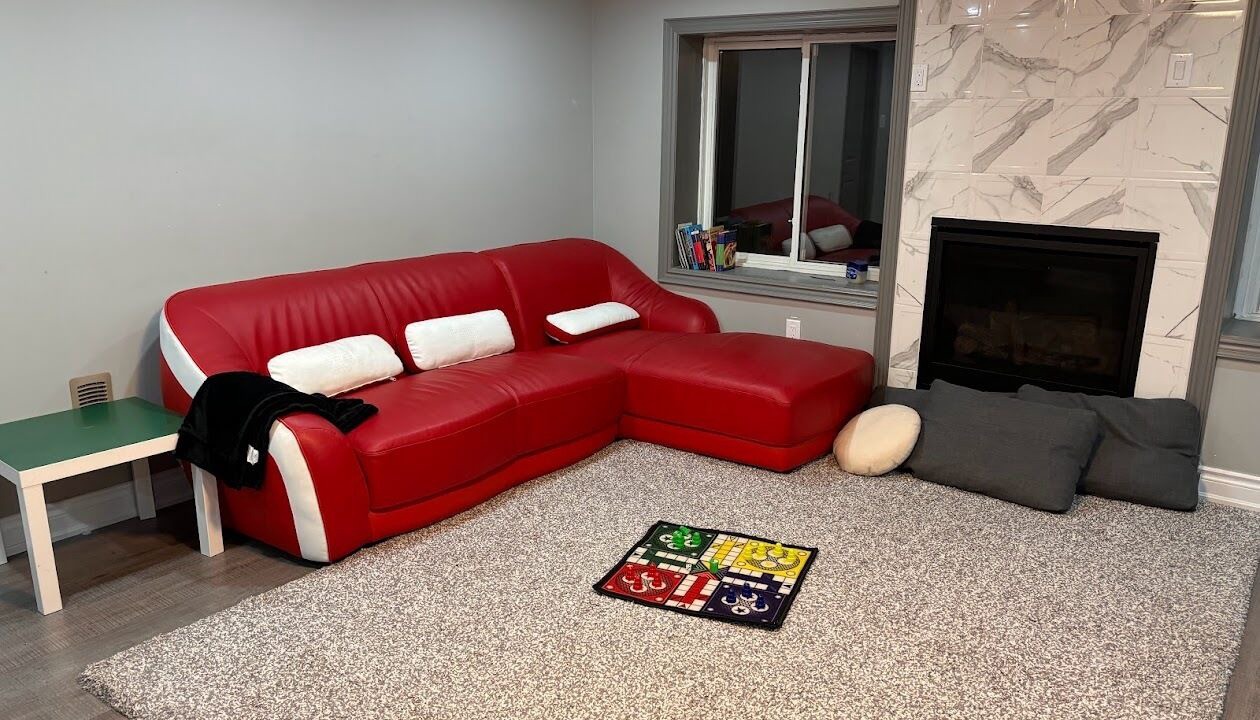 Photo of Livingroom in Mono