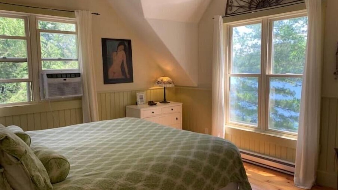 Photo of Bedroom in Frontenac