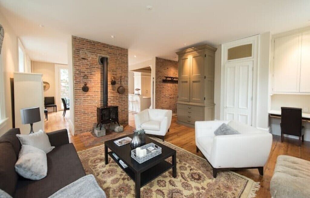 Photo of Livingroom in Kingston