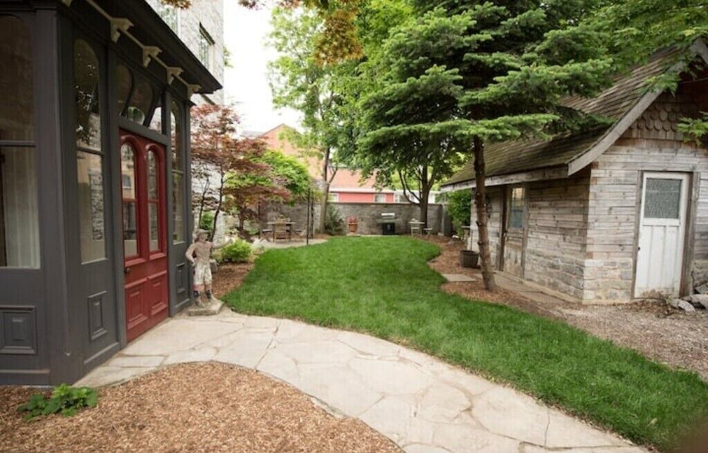 Photo of Outdoor in Kingston